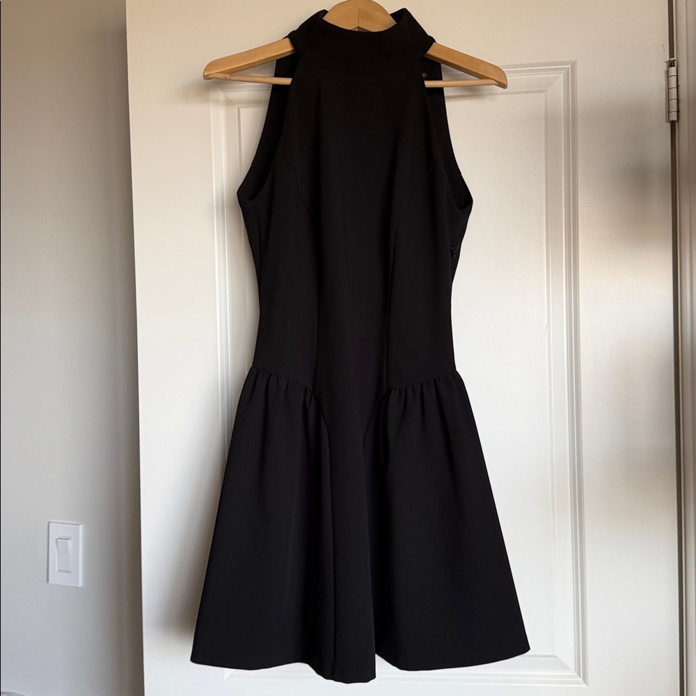 Elegant Black Sleeveless Dress